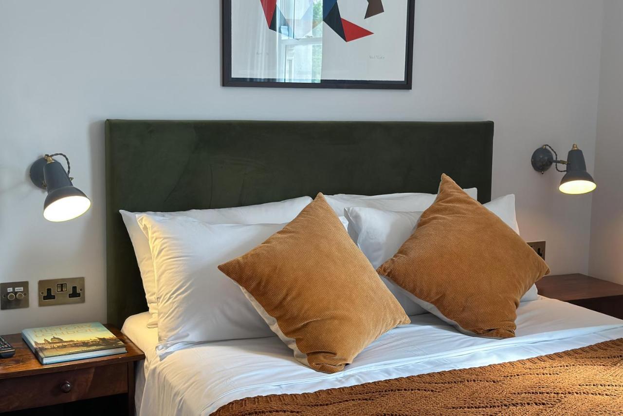 The Knight Of Nottinghill Hotel ลอนดอน ภายนอก รูปภาพ
